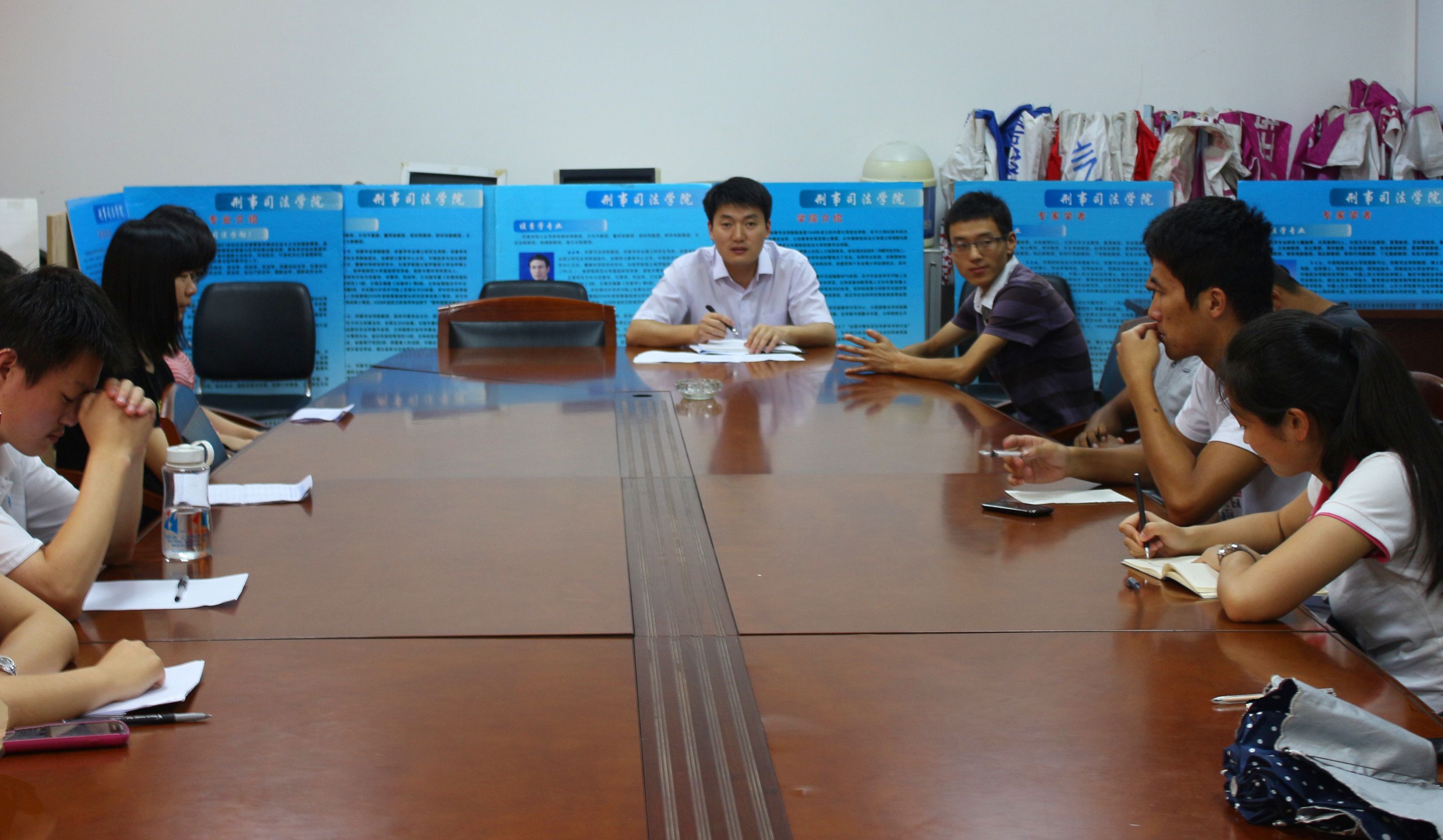 我院召开学生日常学习生活交流会