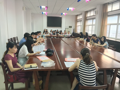 我院研究生会顺利召开总结表彰换届会议