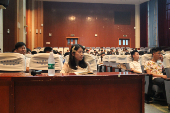 我院举办大学生涯规划交流会